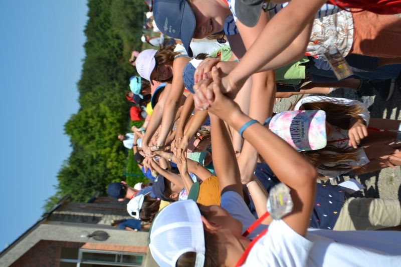 Photo 4 de Mouvement Eucharistique des Jeunes 53