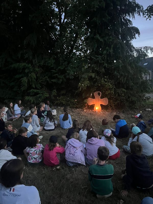 Mouvement Eucharistique des Jeunes 53