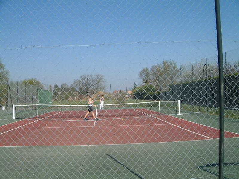 Photo 2 de TENNIS CLUB DE FRIGNICOURT