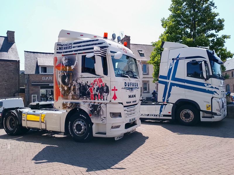 Photo 4 de Kustom kammthaar bzh